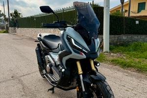 Honda X-ADV 750 allestimento 2024