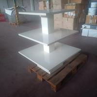 espositore isola a piramide 