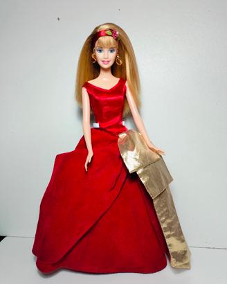 Barbie originale con abito rosso elegante, orecchi