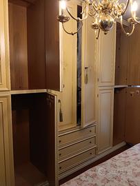 Armadio 10 ante in legno laccato