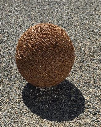 Lampadario in rattan a sfera