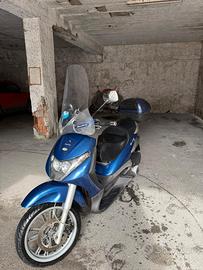 Piaggio Beverly 250 + bauletto 40 lit + parabrezza