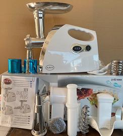 Spremipomodori,tritacarne e grattuggia