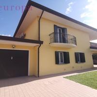 Bifamiliare indipendente a ridosso del centro