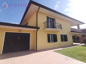 Bifamiliare indipendente a ridosso del centro