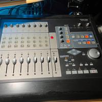 Scheda Audio/Midi, TASCAM FW1082 mixer, controller