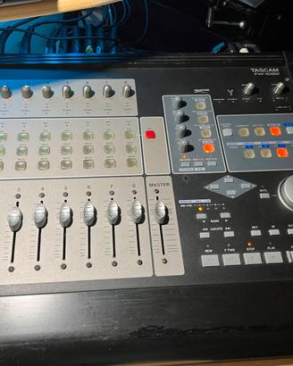Scheda Audio/Midi, TASCAM FW1082 mixer, controller