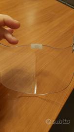 occhiali con visiera naso e bocca