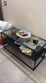 Tavolino da soggiorno nero con piano in vetro
