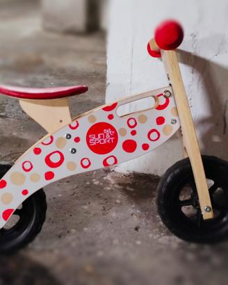 Biciclette in legno senza pedali 