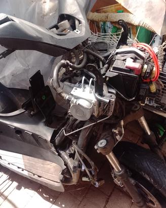 x-max 250 2011