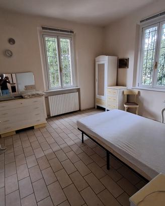 N° 2 camere in villa