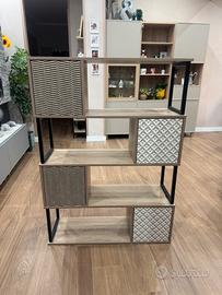 Libreria con cubi contenitori