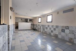 Locale commerciale ex ristorante/pizzeria con ampi