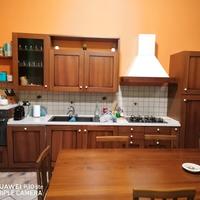 cucina  e letto matrimoniale a ponte 
