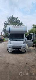 Camper mansardato Dethfless xl