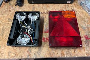 Luci posteriori e luci ingombro carrello appendice