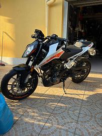 KTM 390 Duke