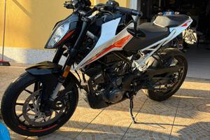 KTM 390 Duke