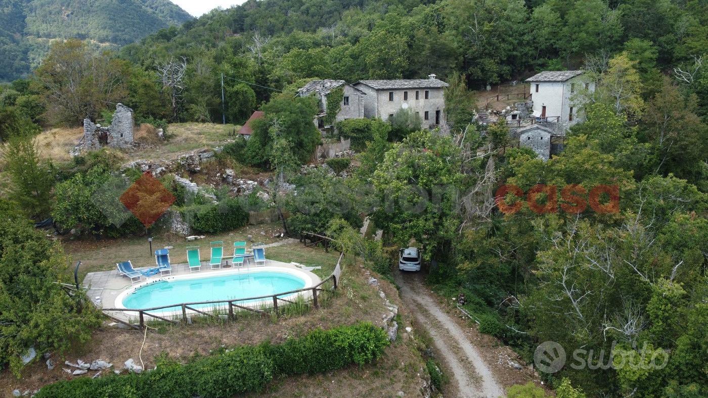 Rustico/Casale/Corte Fabbriche di Vergemoli - Vista 2