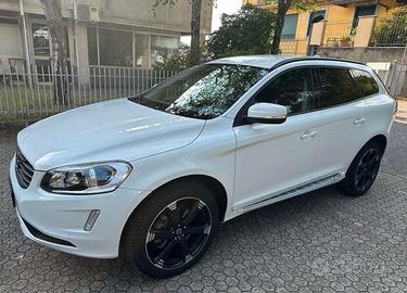Volvo XC60 2.4 R-design geartronic kinetic