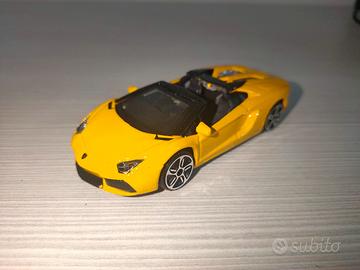 Lamborghini Aventador LP700-4 Roadster 1/45 1/43 