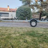 carrello porta barca basculante