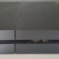 play station 4 con giochi e supporto pad