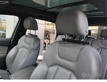 Audi Q7. S-Line