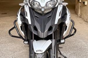 Moto Benelli TRK 502x