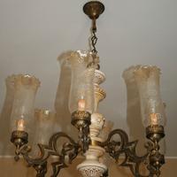 Lampadario vintage 5 bracci in ottone e vetro