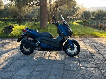 Yamaha X Max 300