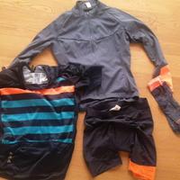 Set abbigliamento ciclismo DECHATLON