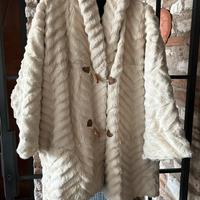 Montgomery bianco latte