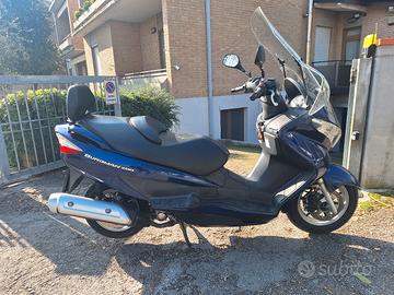 Suzuki burgman 200