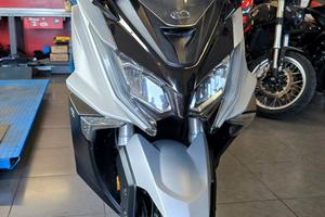 Kymco AK 550