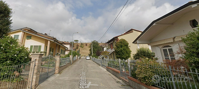 Stanza singola centro città CON BALCONE-PIACENZA