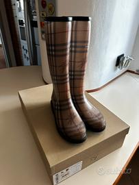 burberry stivali pioggia