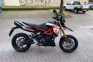 Aprilia Dorsoduro 900
