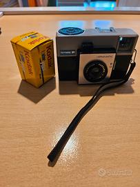 Macchina fotografica Ferrania Veramatic + rullino