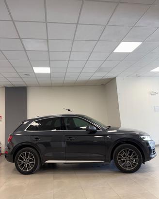 Audi Q5 40 TDI quattro S tronic Business Sport