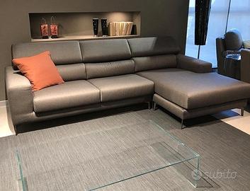 Divano marca FELIS modello Fred con chaise longue