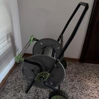 Carrello avvolgitubo