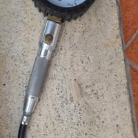 Manometro pressione gomme 2,5 bar 