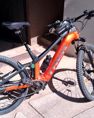 Ebike Trek motore Bosch 4gen tagliaL pochi km