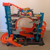 Hot Wheels Ultimate Garage Squalo