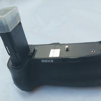 Battery pack per Canon 5D Mark iv