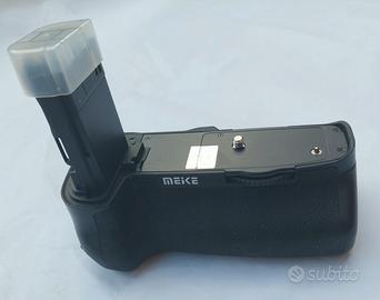 Battery pack per Canon 5D Mark iv