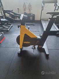 Bici technogym Group Cycle Ride Gialla - come nuov