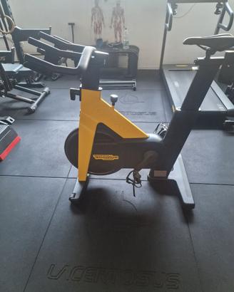 Bici technogym Group Cycle Ride Gialla - come nuov